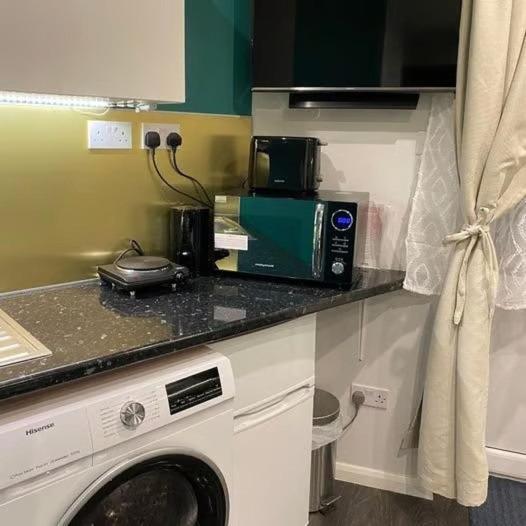 Vika Residence Deluxe Apartments Wednesbury Holiday Resort Luaran gambar